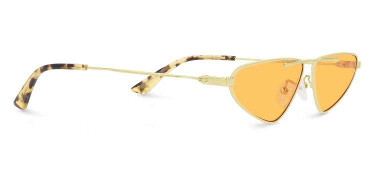 Kering Eyewear Mcq